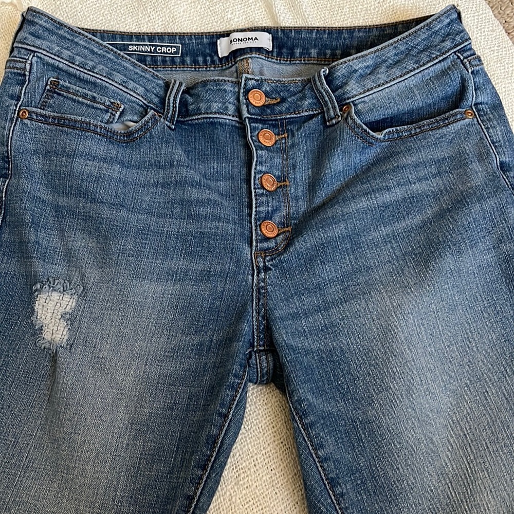 Sonoma skinny crop button fly